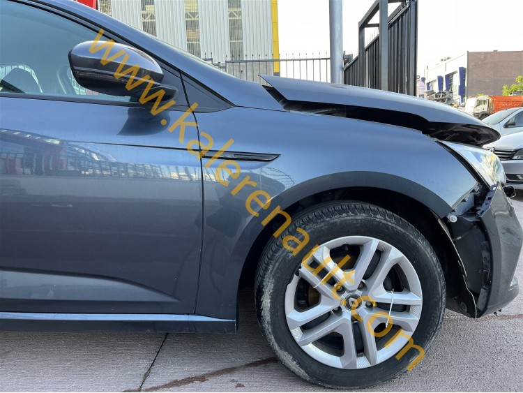 Renault Megane 4 Sağ Ön Çamurluk (Titanyum Gri)