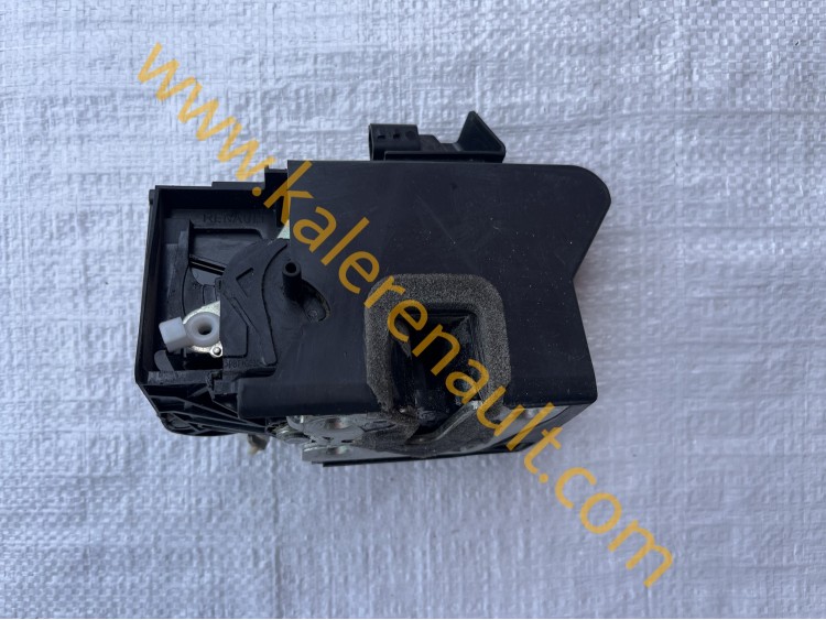 Renault Taliant Sağ Arka Kapı Kilidi 825020994R