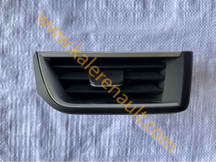 Renault Clio 5 Sağ Ön Üfleme Izgarası 687608207R